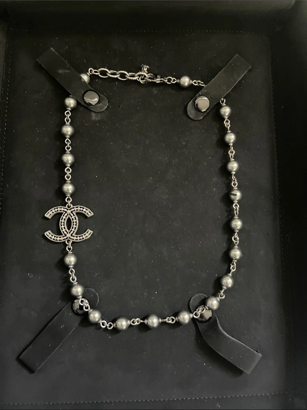 CHANEL 100% authentic